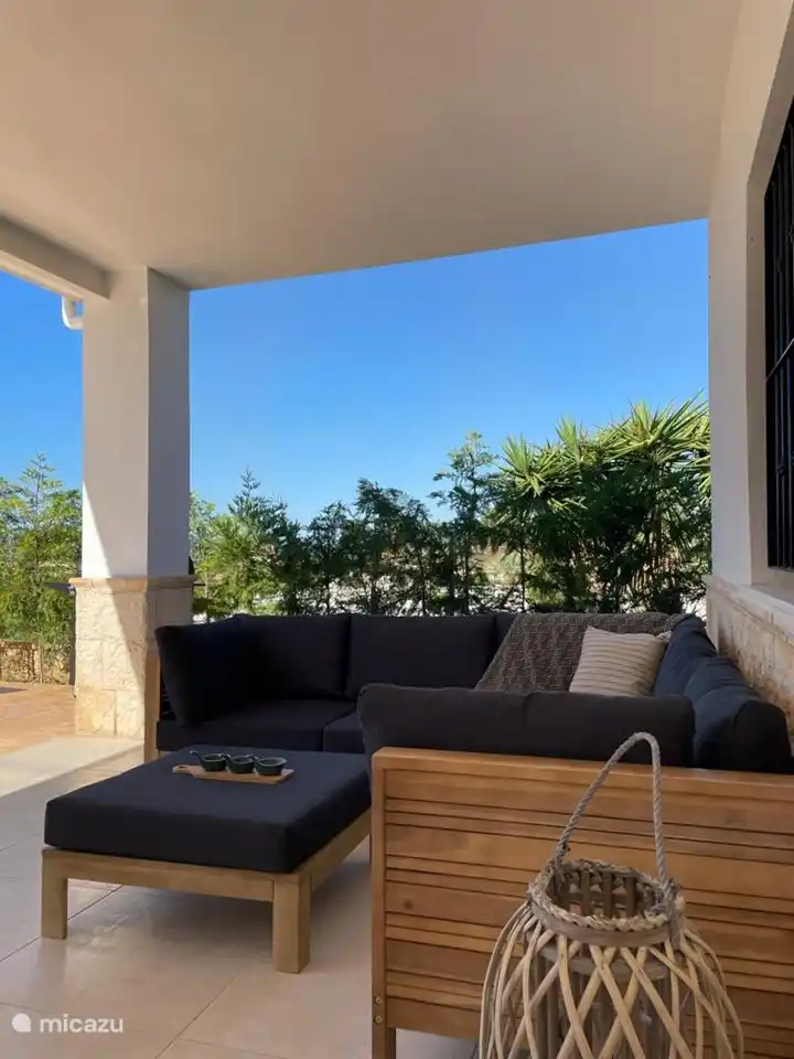 Terrasse mit zwielichtigen