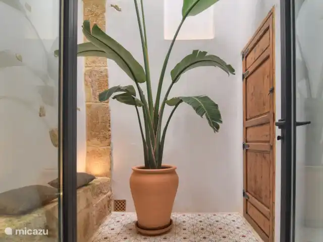 Casa En Grenyo huren in Spanje, Costa Blanca, Jávea - stadswoning Achter de houten deur bevindt zich ook een washok met wasmachine en droger.