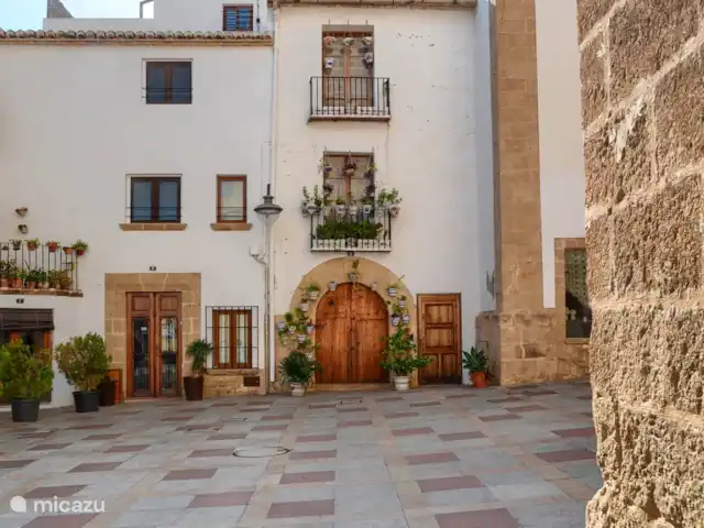 Casa En Grenyo huren in Spanje, Costa Blanca, Jávea - stadswoning Vanuit Casa En Grenyo loop je zo naar terrasjes, restaurants, supermarkten en winkels.