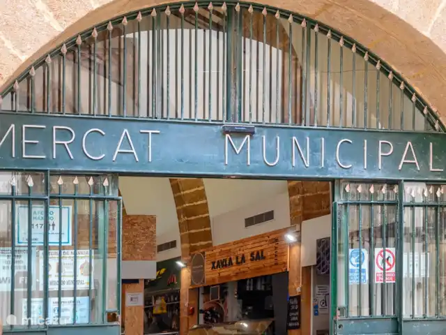 Casa En Grenyo huren in Spanje, Costa Blanca, Jávea - stadswoning Vanuit Casa En Grenyo loop je zo naar terrasjes, restaurants, supermarkten en winkels.