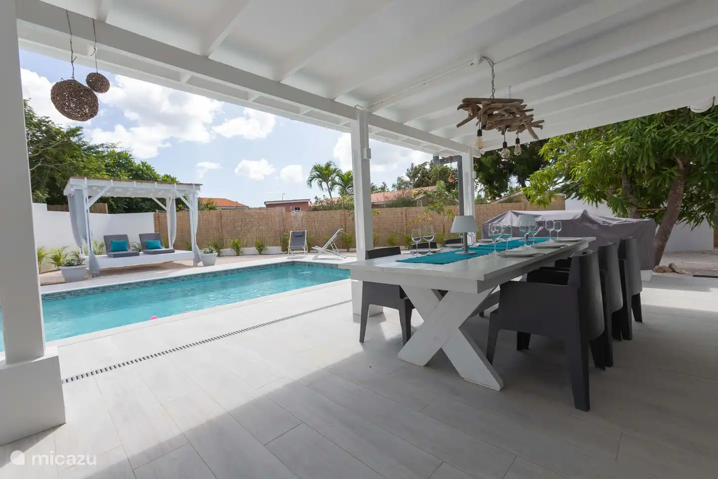 Geräumiger Essbereich