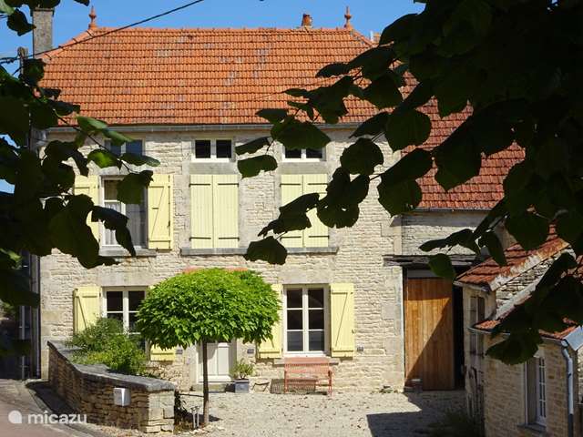 Holiday home in France, Burgundy – holiday house Le Tilleul