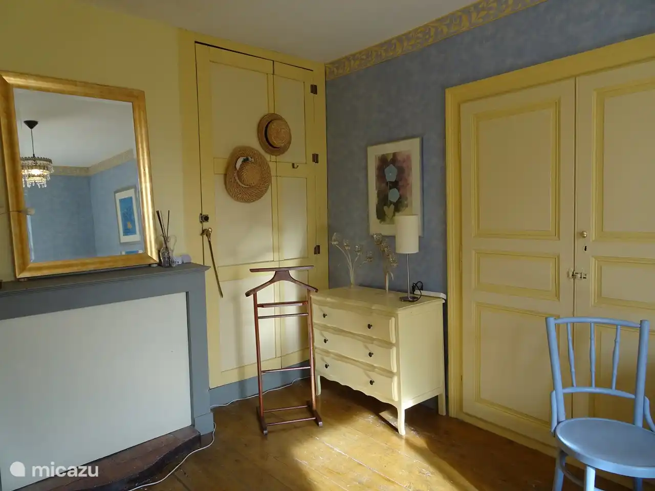 Die Schränke sind alle authentisch und praktisch renoviert