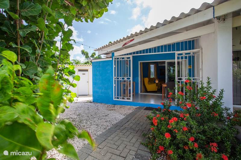 Vakantiehuis Curaçao, Curacao-Midden, Willemstad Studio Studio KOLIBRI aan het zwembad