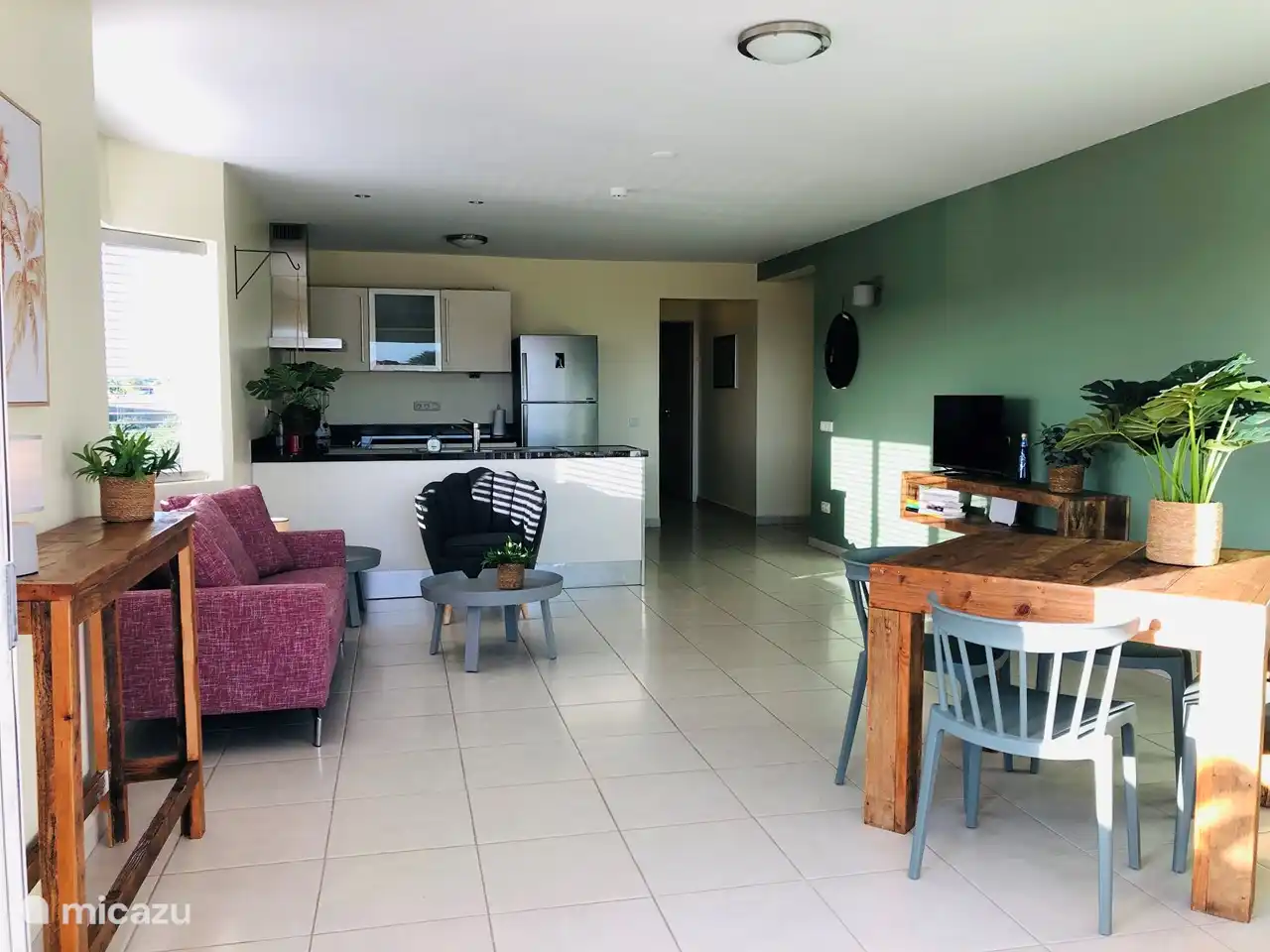 Rent NEW Blue Bay Oceanview Apartment in Willemstad, CuracaoMiddle