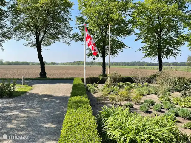 De Reijt Gastenverblijf / Vakantiew. huren in Nederland, Noord-Brabant, Hilvarenbeek - vakantiehuis Uitzicht vanaf het Gastenverblijf naar de straat