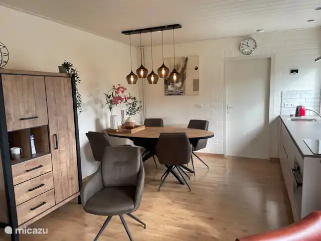 De Reijt Gastenverblijf / Vakantiew. huren in Nederland, Noord-Brabant, Hilvarenbeek - vakantiehuis Eethoek met voldoende ruimte voor 6 personen (6 stoelen aanwezig)
