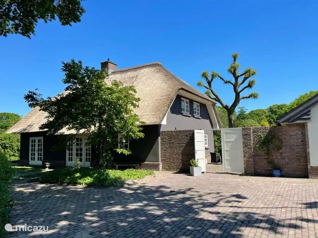 Rent Country house Kwintelooijen in Rhenen, Utrecht. Micazu