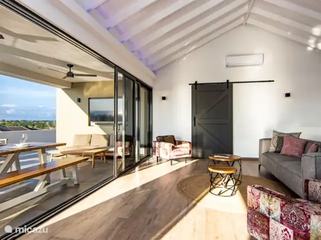 Ocean Sunset Villa | Curaçao, Curaçao-Centre, Blue Bay - villa Salon et porche
