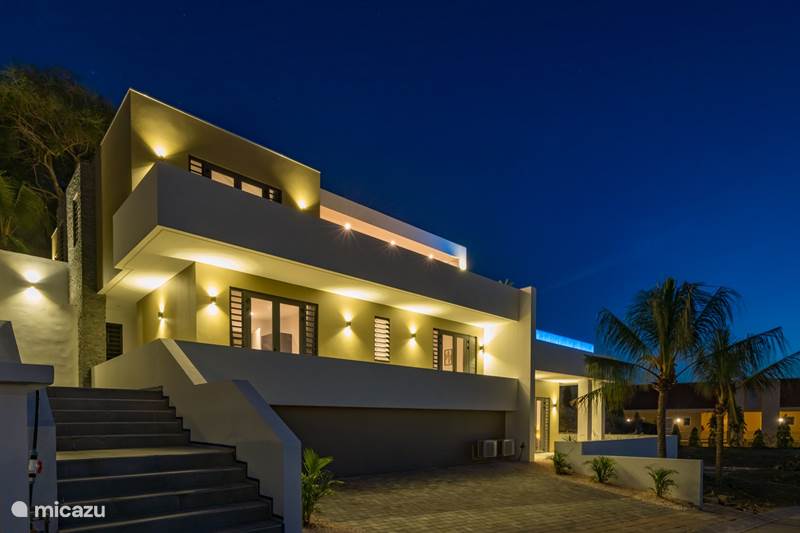 Vacation rental Curaçao, Curacao-Middle, Blue Bay Villa Ocean Sunset Villa