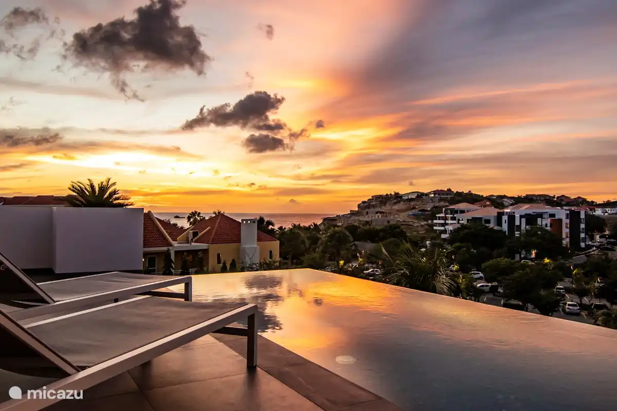 Vues sur l'océan et le coucher du soleil