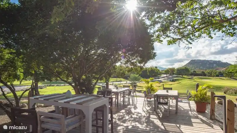 Club de golf et Bistro asiatique