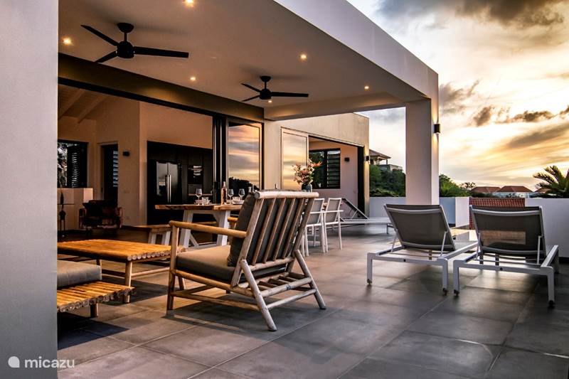 Vacation rental Curaçao, Curacao-Middle, Blue Bay Villa Ocean Sunset Villa