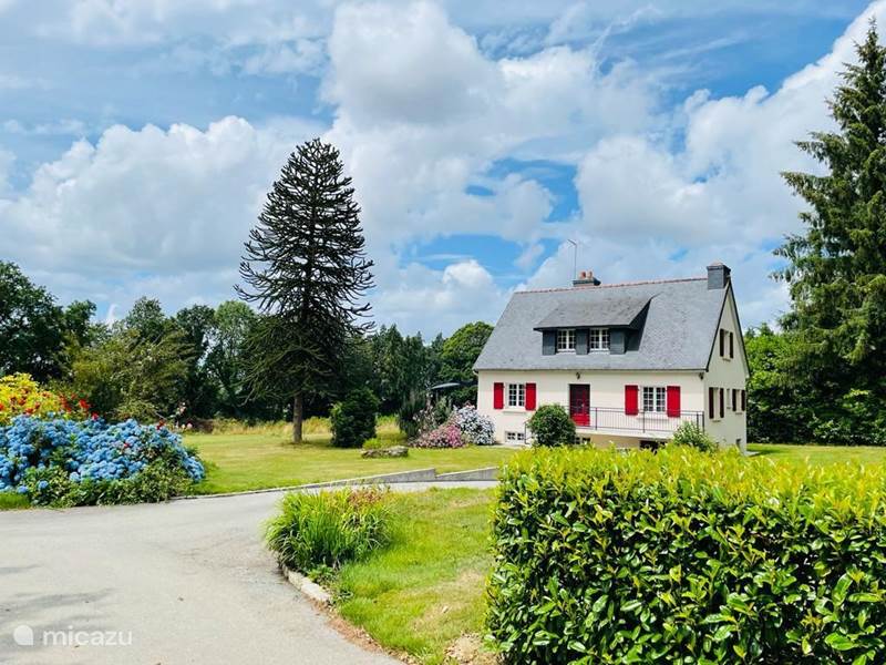 Ferienwohnung Frankreich, Bretagne, Plouguernevel Ferienhaus Ferienhaus mitten in der Natur