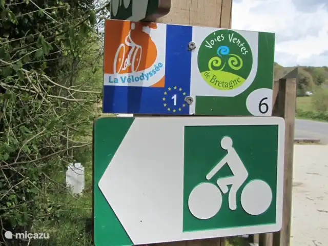 Maison de vacances en pleine nature | France, Bretagne, Plouguernével - maison de vacances piste cyclable