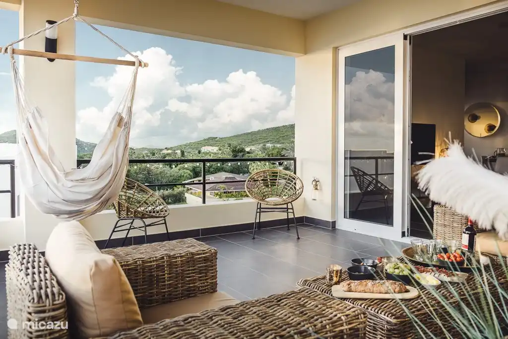 Enjoy the evening sun in your hammock