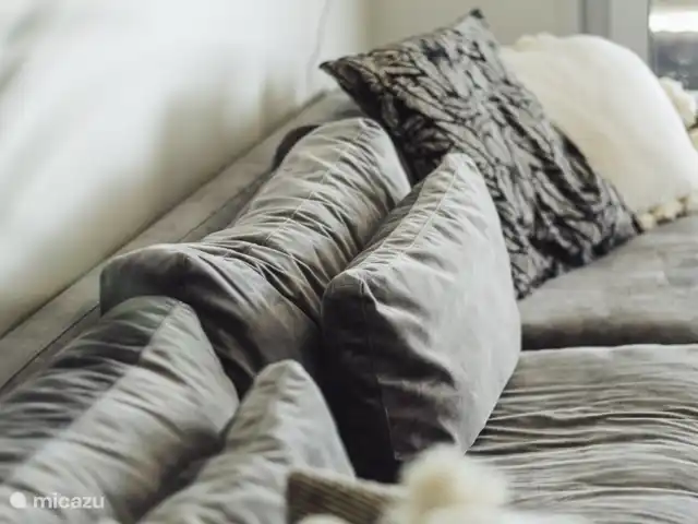 Penthouse met spectaculair uitzicht! huren in Curaçao, Curacao-Midden, Piscadera - penthouse Plof na een lange stranddag heerlijk neer op de grote bank