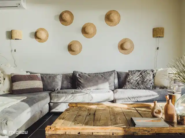 Penthouse met spectaculair uitzicht! huren in Curaçao, Curacao-Midden, Piscadera - penthouse Lekker bank om na een mooie dag even lekker in neer te ploffen.