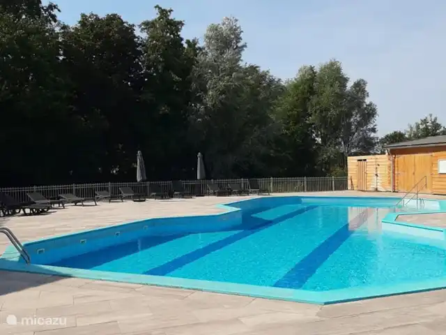 Location de Vacances Pays-Bas, Hollande du Nord, Saint Martin, maison de vacances - Froietoid Piscine avec grande terrasse.