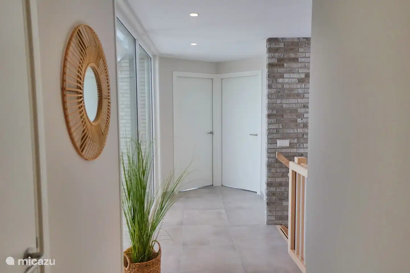 Landung mit Treppengitter