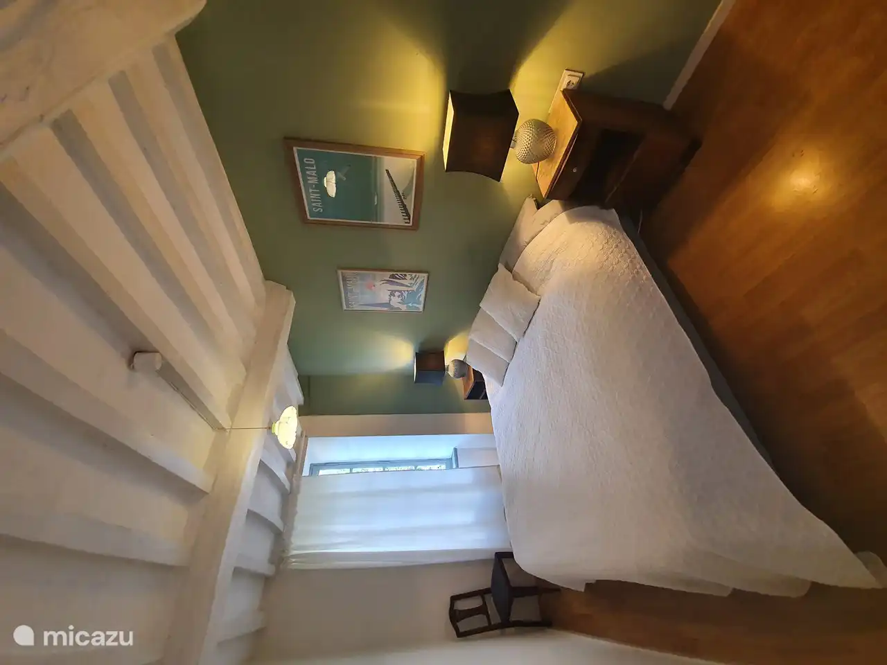 Op aanvraag kunnen deze bedden uit elkaar gehaald worden.