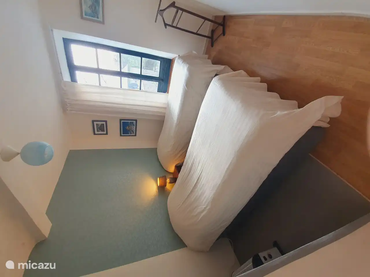 3de slaapkamer, dit is de kleinste kamer. Deze bedden kunnen op verzoek aan elkaar worden gezet