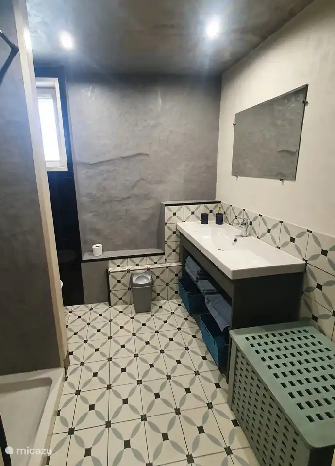 badkamer boven voorzien van badhanddoeken