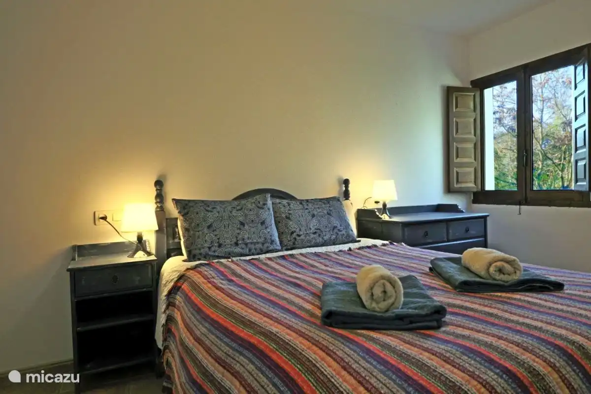 Das zweite Schlafzimmer mit einem Doppelbett