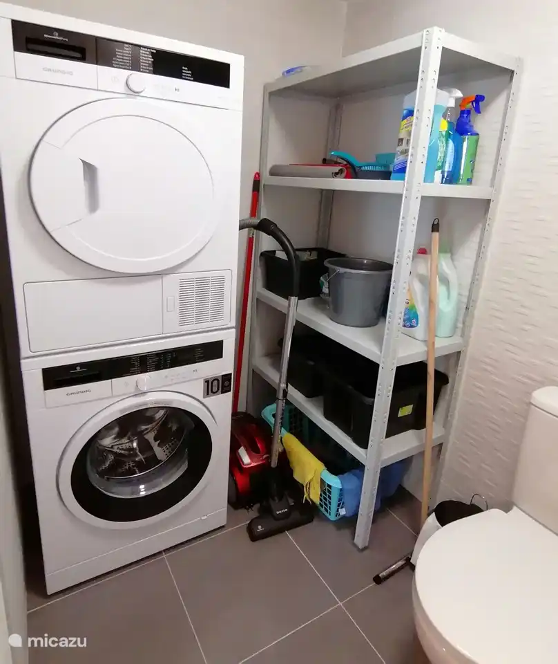 pratique avec une machine à laver et un sèche-linge