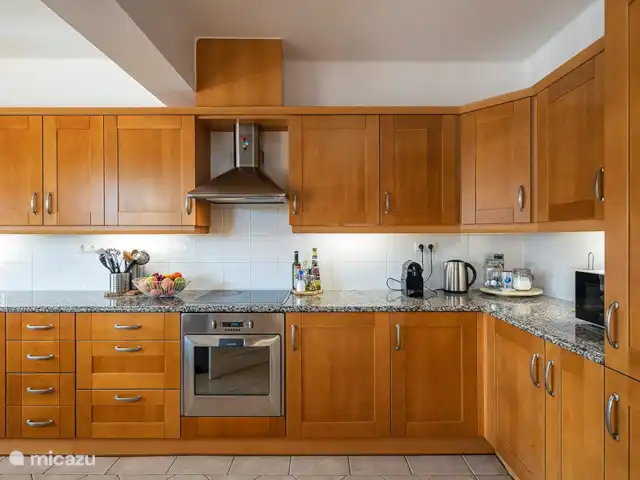 Casa Familia en Portugal, Algarve, Ferragudo  - apartamento la cocina está totalmente equipada