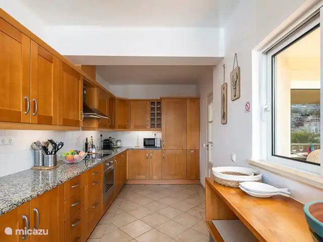 Casa Familia en Portugal, Algarve, Ferragudo  - apartamento la cocina está totalmente equipada