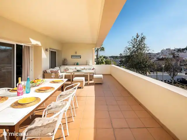 Casa Familia en Portugal, Algarve, Ferragudo  - apartamento amplia terraza