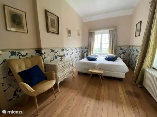 Le Soyeureux huren in België, Ardennen, Spa - landhuis / kasteel De villa beschikt over zes comfortabele tweepersoonskamers, met recent beddengoed, vlekkeloze hygiëne en regelmatig vernieuwd voor het comfort van de gasten van de villa