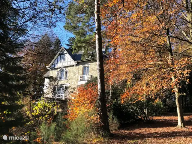 Le Soyeureux huren in België, Ardennen, Spa - landhuis / kasteel Gelegen in een privé park