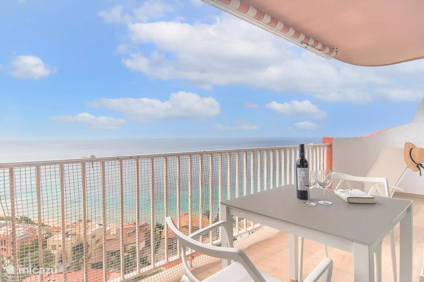 Die Terrasse mit wunderschönem Meerblick!