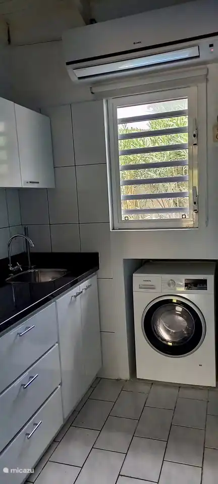 Cocina a estrenar 2023 con práctico espacio para lavadora