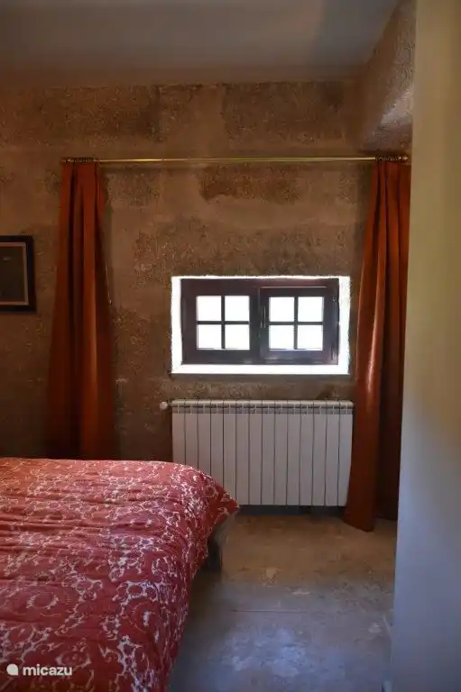 Der Abstellraum ist für Rollstuhlfahrer zugänglich