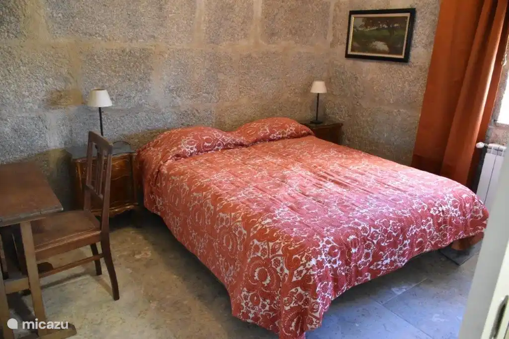 Das Doppelbett 160 x 200 kann auch zu zwei Einzelbetten (80 x 200) werden