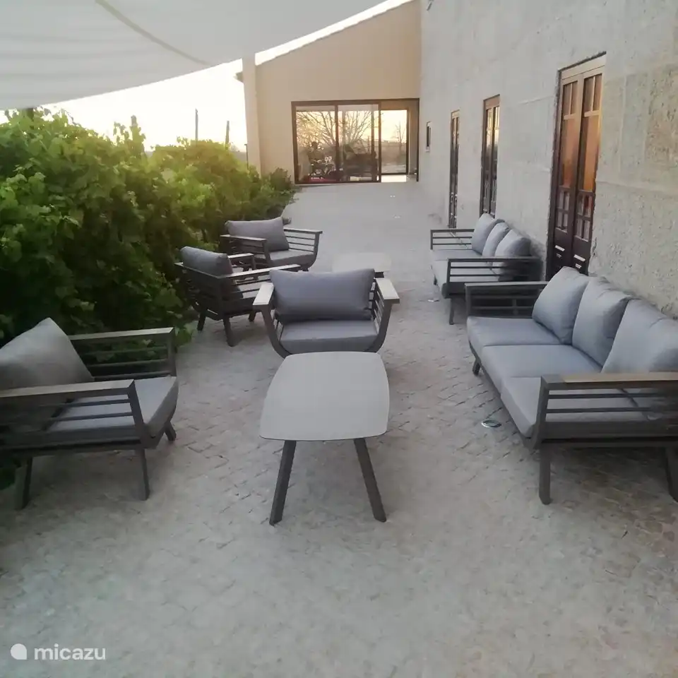 Terrasse auf der Rückseite des Hauses