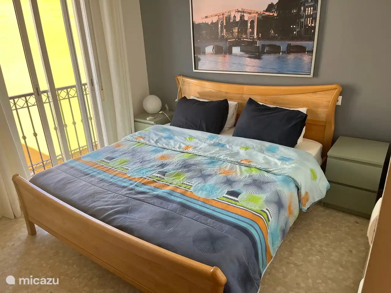 Bedroom has a spacious double bed, 1.80x2.00. There is also a ceiling fan.