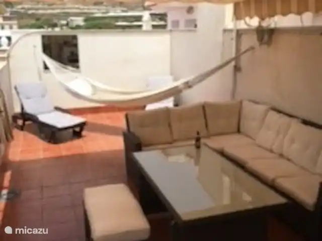 penthouse huren in Spanje, Costa del Sol, Torrox-Costa – Pama 2 Torrox Een heerlijk zonnig dakterras met voldoende schaduwmogelijkheid
