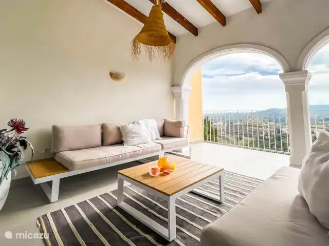 Location de Vacances Espagne, Costa Blanca, Teulada, villa - Villa Plaza Esmeralda Terrasse extérieure en haut du salon avec une belle vue