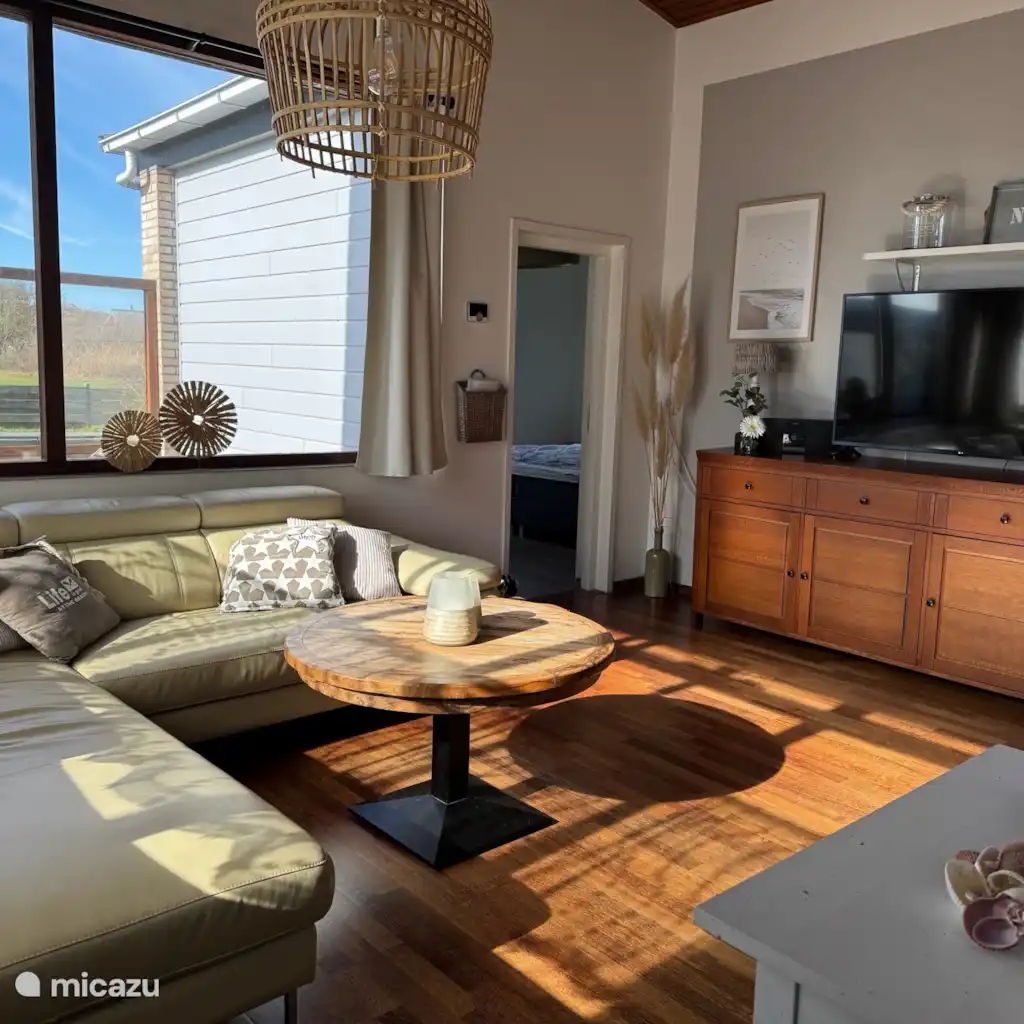 Beach Bungalow Lothar