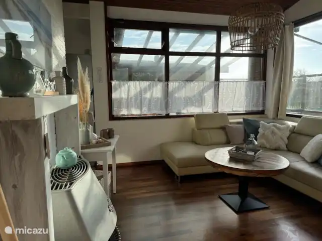 Beach Bungalow Lothar | Pays-Bas, Hollande du Nord, Julianadorp aan Zee - bungalow coin salon avec poêle