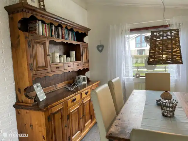 Beach Bungalow Lothar | Pays-Bas, Hollande du Nord, Julianadorp aan Zee - bungalow salle à manger avec 6 chaises