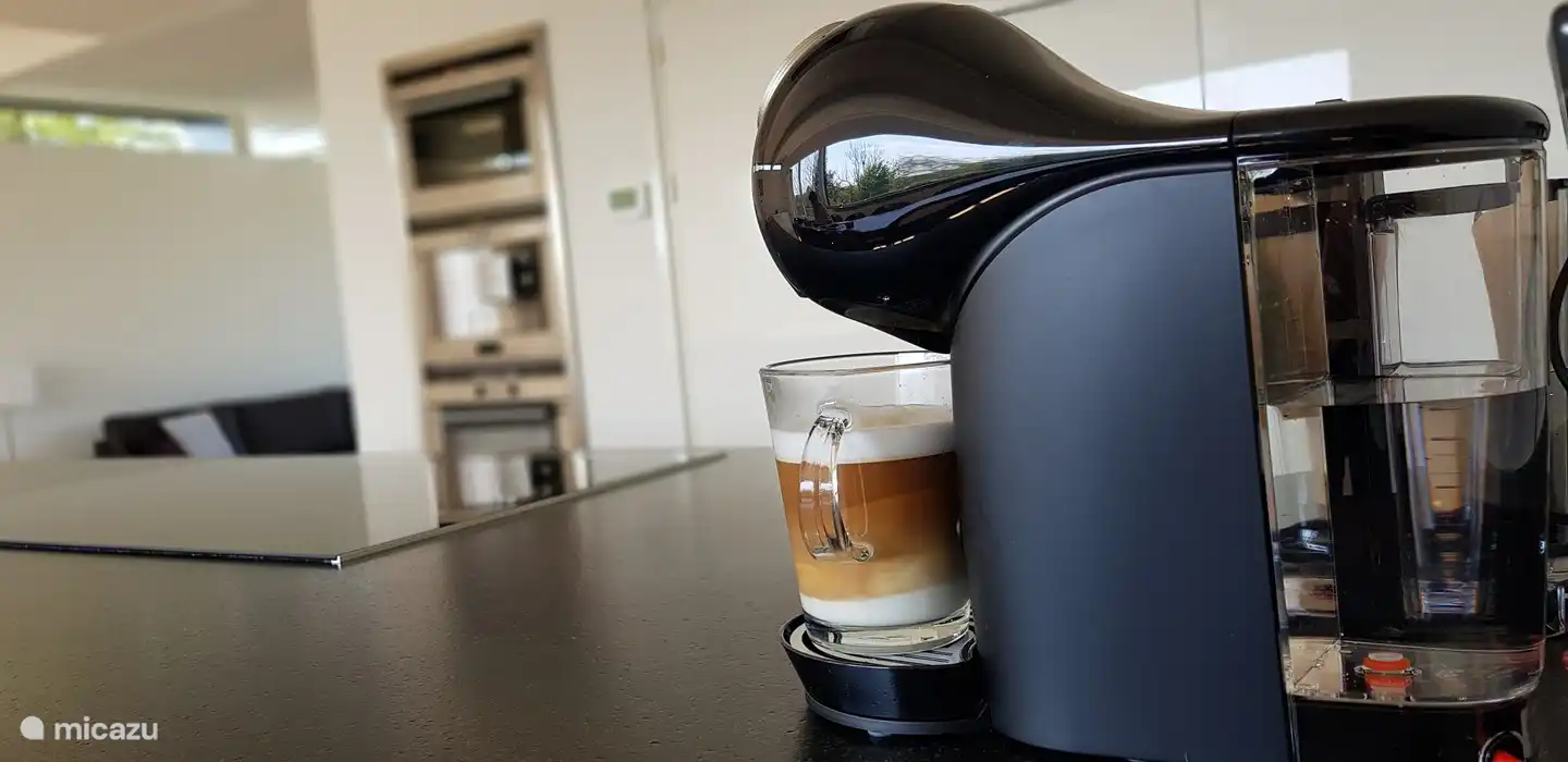 Diverse Kaffeemaschinen vorhanden