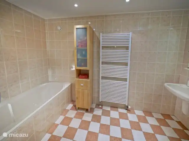 Villa Geuldal | Pays-Bas, Limbourg, Vijlen - villa Salle de bain au rez-de-chaussée