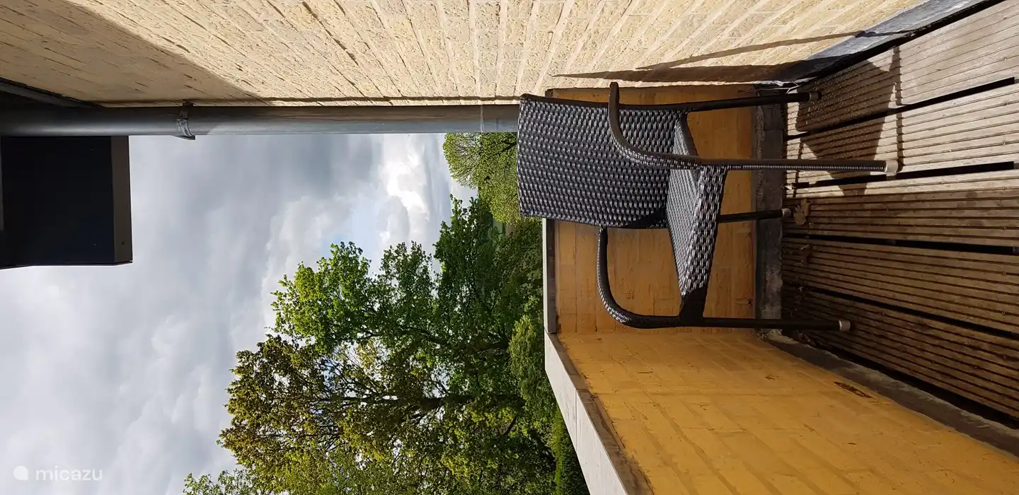 Wohnzimmer und Küche verfügen zusätzlich über 2 Balkone um die Sonne optimal zu genießen