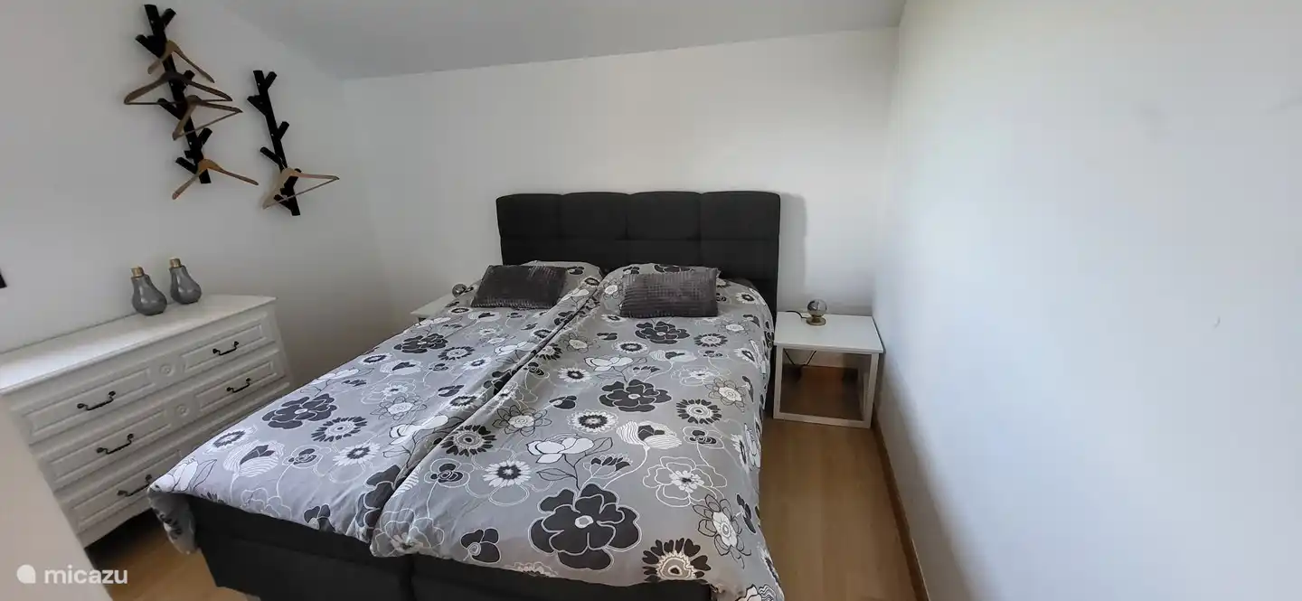 bedroom 2 bed 160 x 200