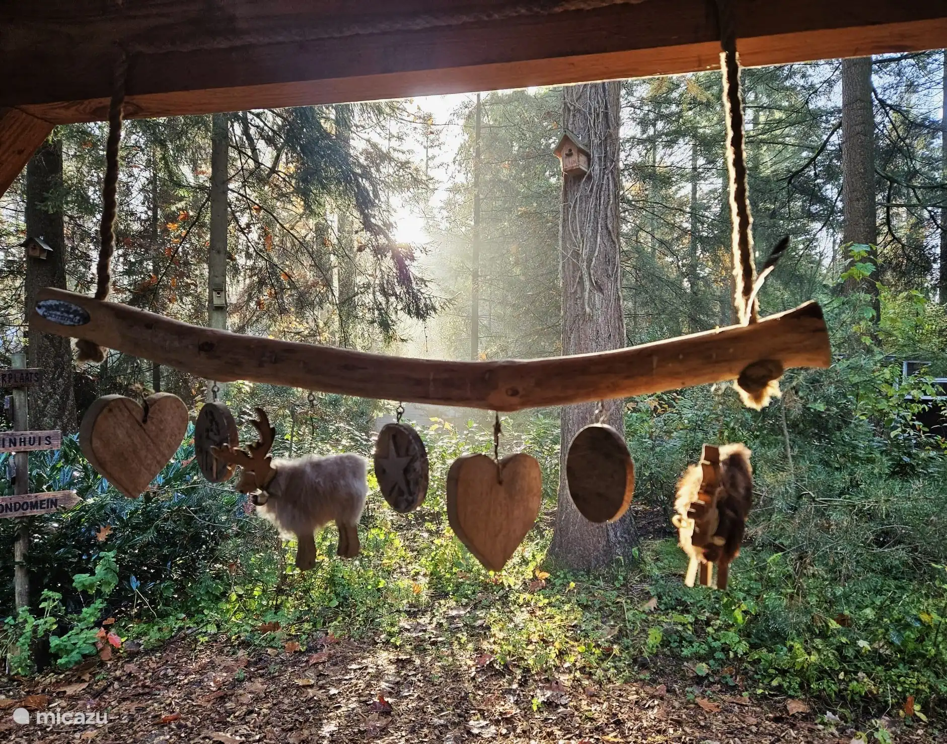 Au lodge, vous trouverez diverses décorations en bois réalisées par nos soins